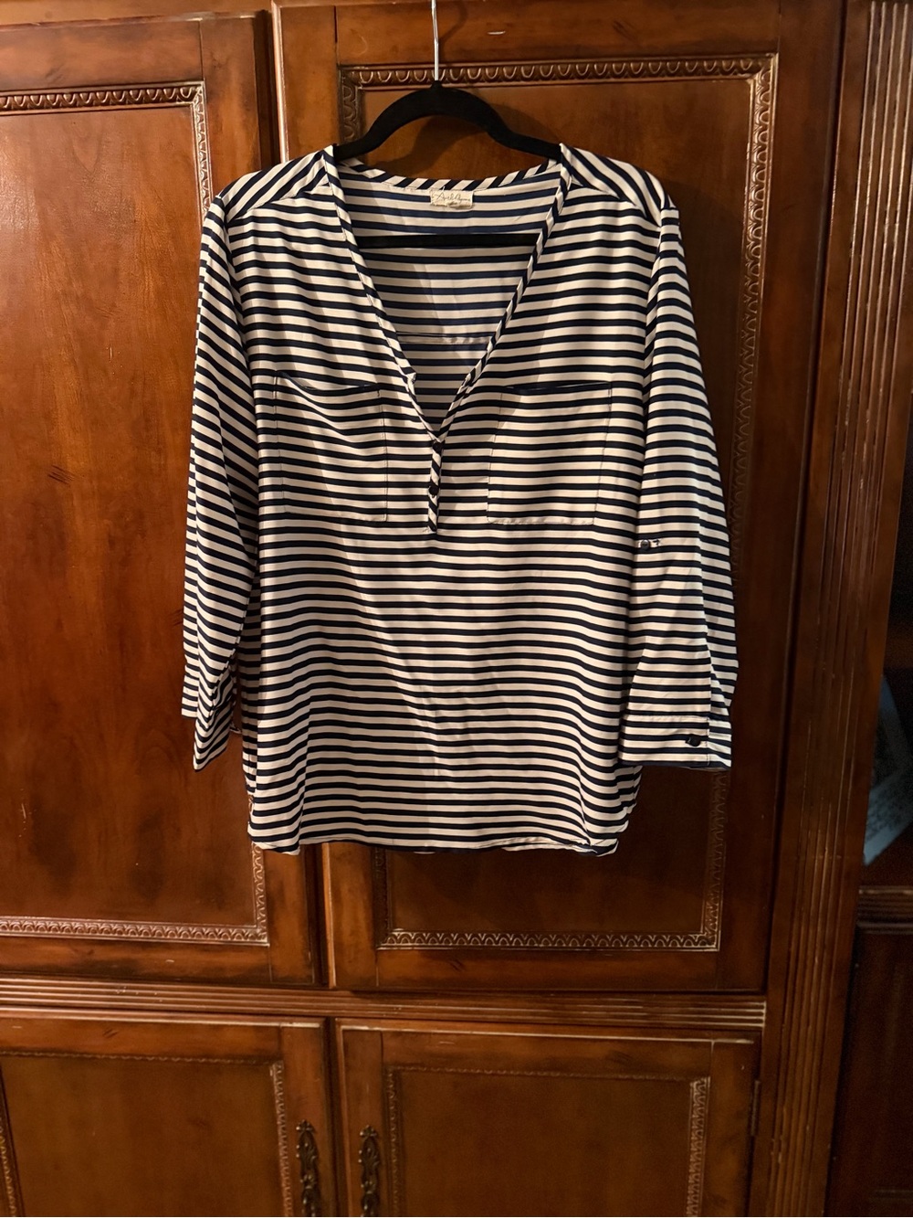 Striped V-Neck 3/4 Sleeve Women's Top - Navy and White